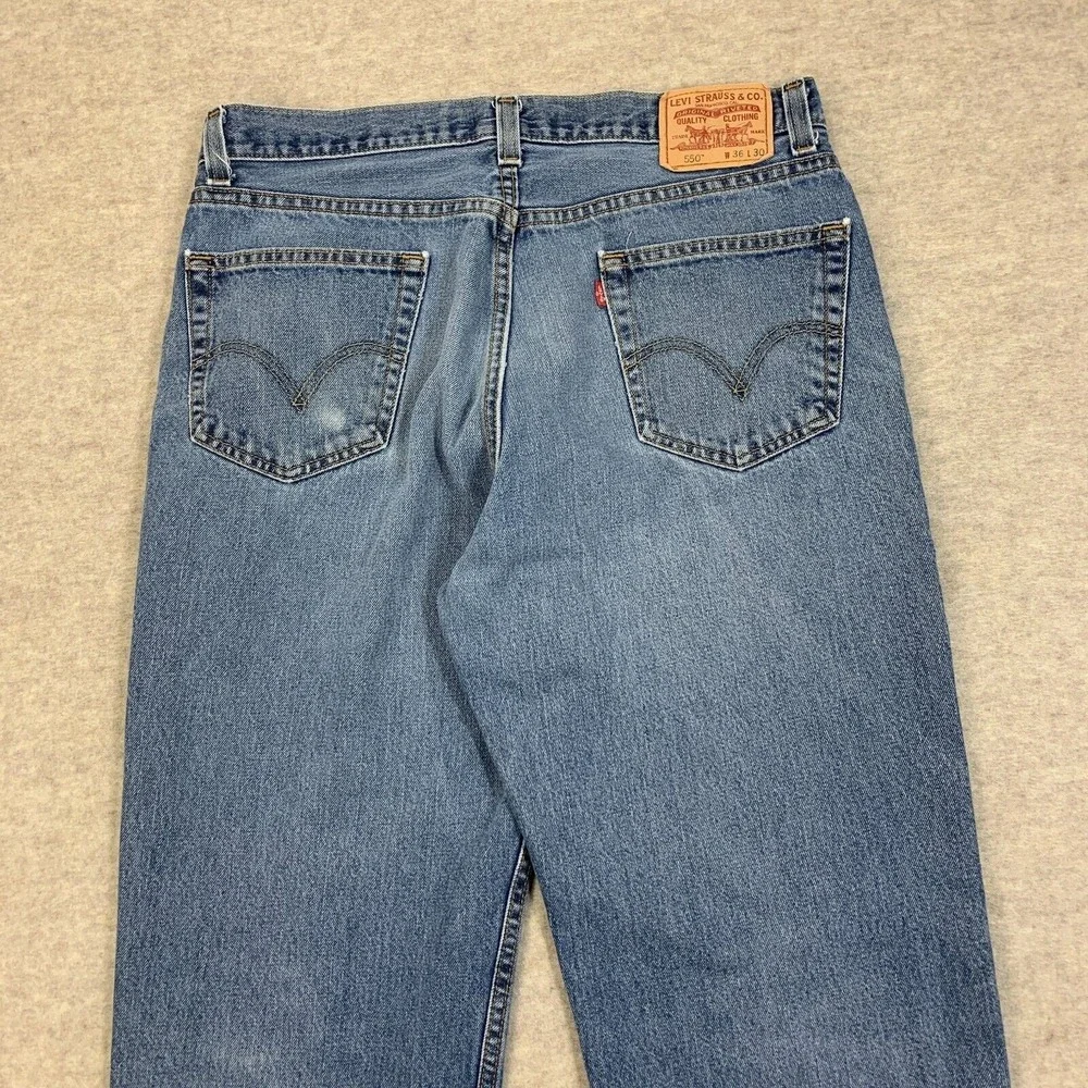 Levi's 550 Jeans 36x30 Blue Pants Baggy Relaxed Straight Leg Y2K Faded Denim